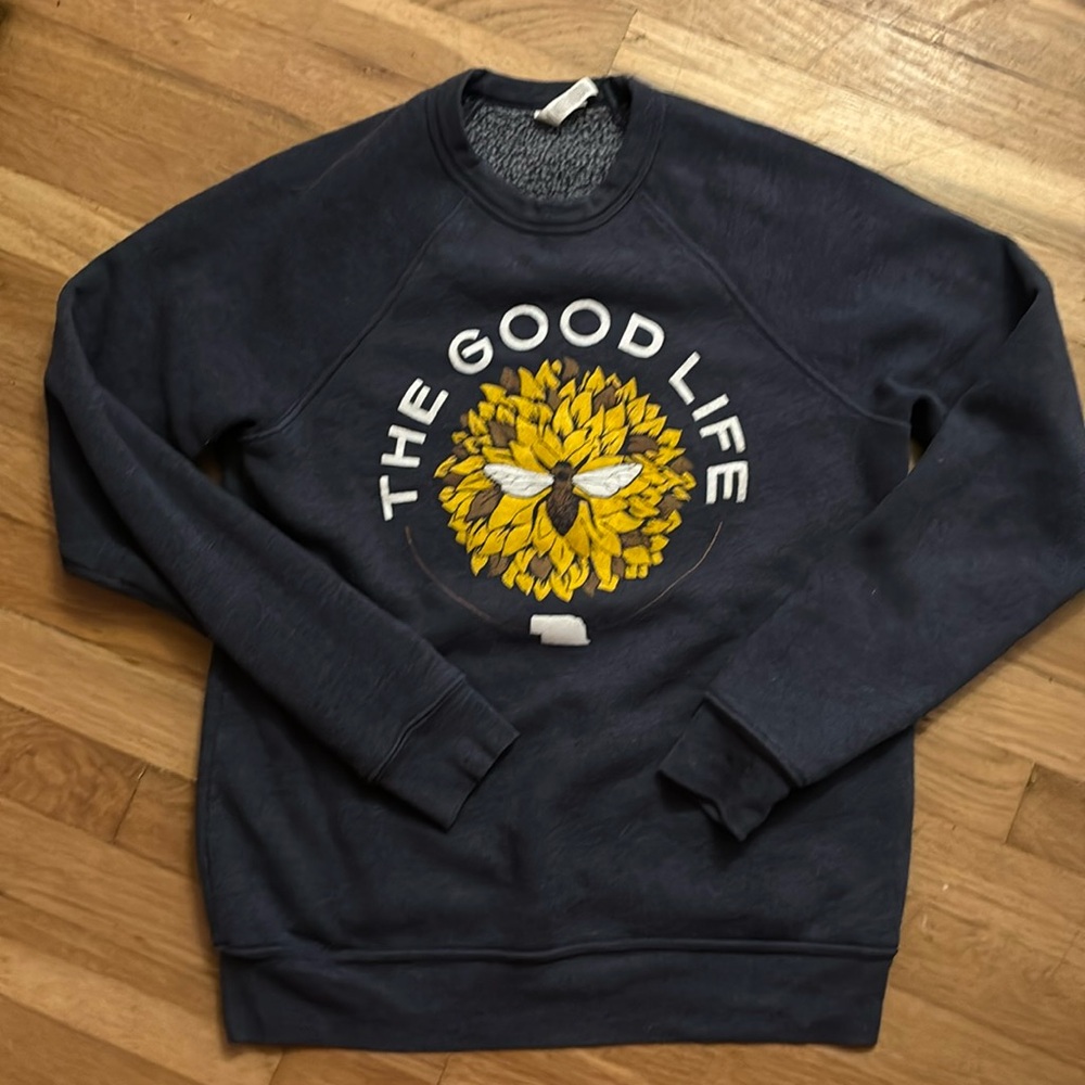 Women’s sweatshirt